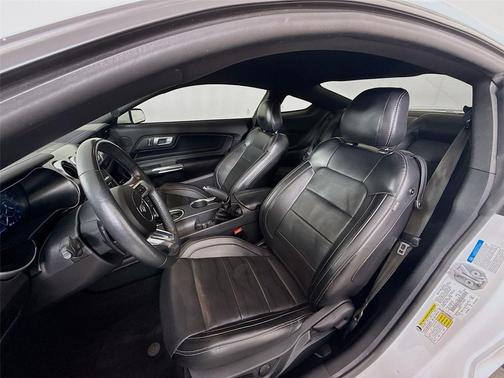 Oxford White 2020 Ford Mustang GT Premium