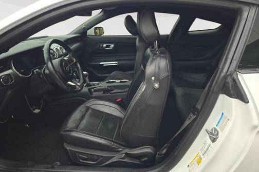 Oxford White 2020 Ford Mustang GT Premium