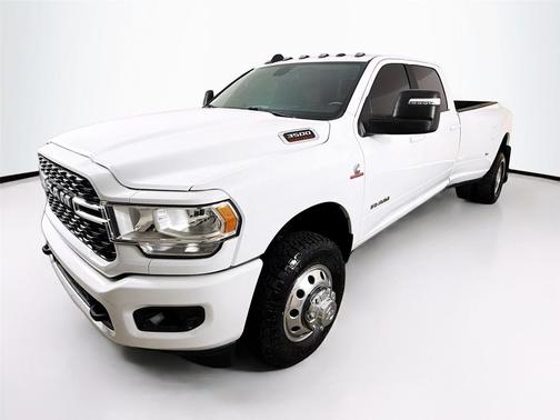 2024 RAM 3500 Big Horn Crew Cab 4x4 8' Box