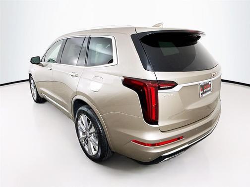 2023 Cadillac XT6 Premium Luxury FWD