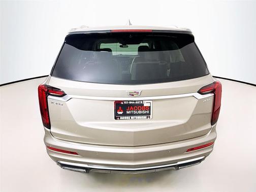 2023 Cadillac XT6 Premium Luxury FWD