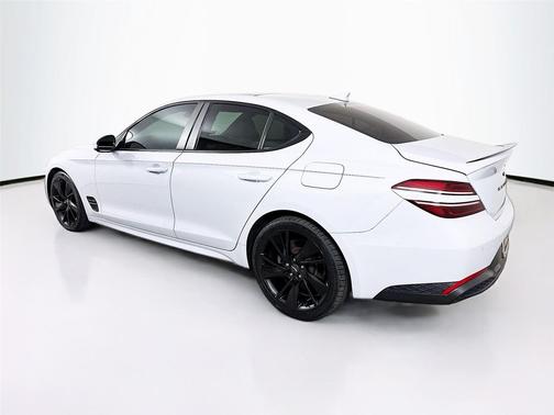 2023 Genesis G70 2.0T RWD