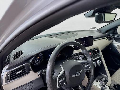 2023 Genesis G70 2.0T RWD