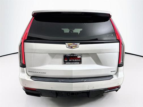 Crystal White Tricoat 2022 Cadillac Escalade ESV Luxury