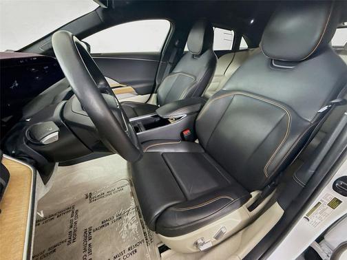 Stellar White Metallic 2023 Lucid Air Touring