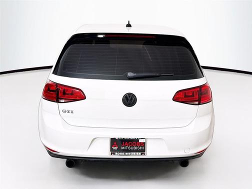2016 Volkswagen Golf GTI 2.0T SE 4-Door