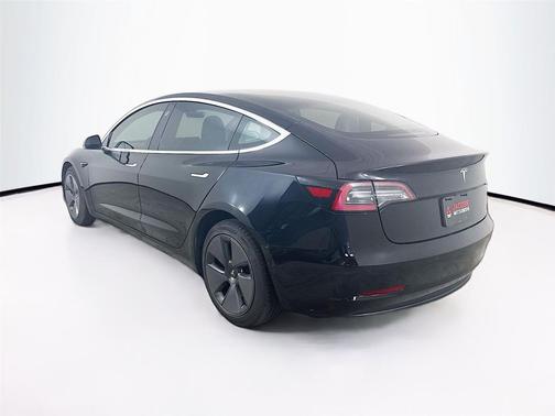 2019 Tesla Model 3 Mid Range