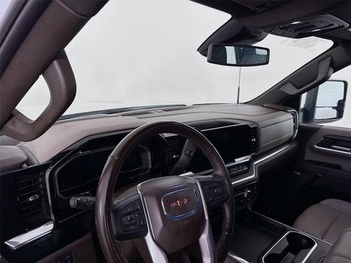 2025 GMC Sierra 3500 SLT