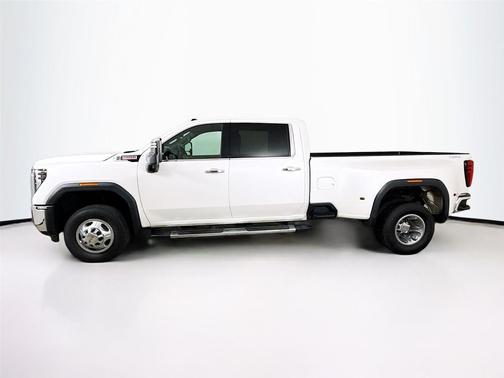 2025 GMC Sierra 3500 SLT