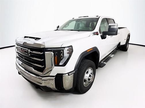 2025 GMC Sierra 3500 SLT