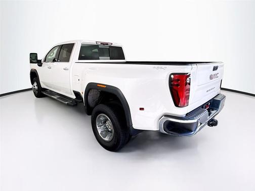 2025 GMC Sierra 3500 SLT