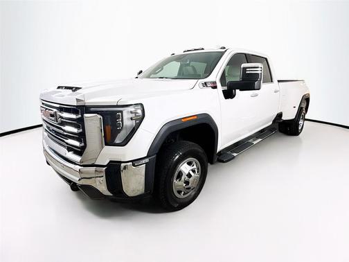 2025 GMC Sierra 3500 SLT