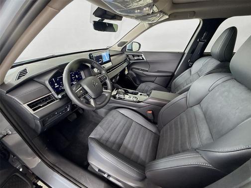 Moonstone Gray Metallic 2026 Mitsubishi Outlander SE S-AWC