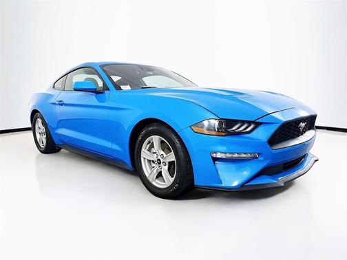 2022 Ford Mustang EcoBoost