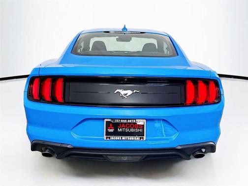 2022 Ford Mustang EcoBoost