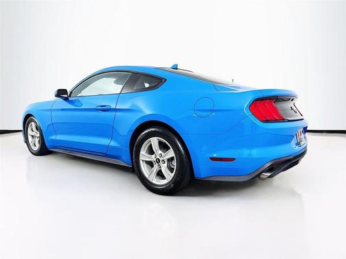 2022 Ford Mustang EcoBoost