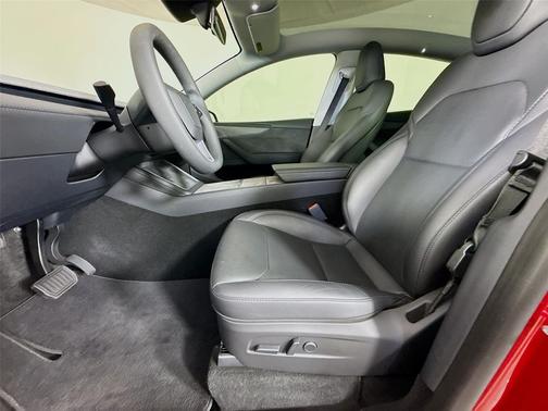 2026 Tesla Model Y Premium Rear-Wheel Drive