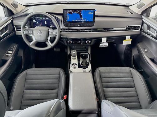 White Diamond 2026 Mitsubishi Outlander SE 1.5T 2WD