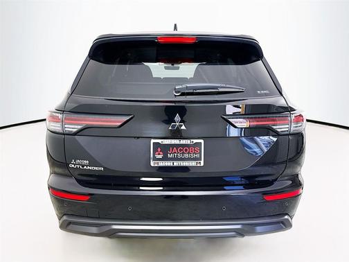 2025 Mitsubishi Outlander ES 2.5 S-AWC