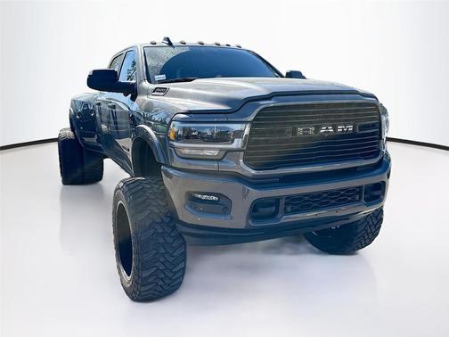 2022 RAM 3500 Laramie Crew Cab 4x4 8' Box