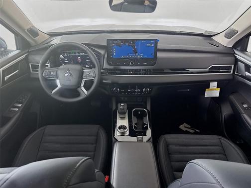 Graphite Gray 2026 Mitsubishi Outlander SE 1.5T 2WD