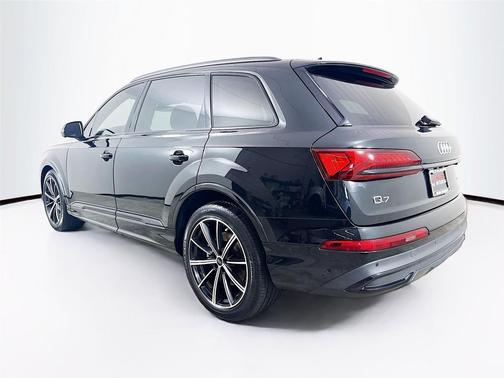2024 Audi Q7 55 Prestige