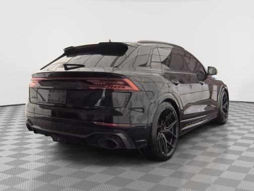 Orca Black Metallic 2021 Audi RS Q8 4.0T