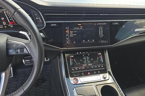 Orca Black Metallic 2021 Audi RS Q8 4.0T