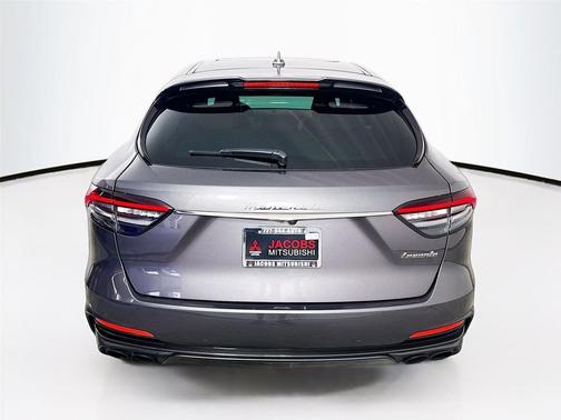 2022 Maserati Levante Trofeo