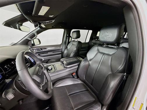 Bright White Clearcoat 2022 Jeep Wagoneer Series III 4x2