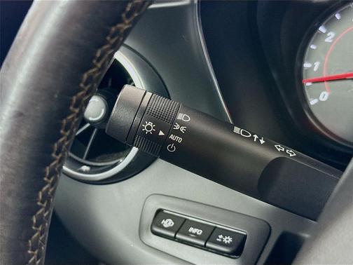 Summit White 2018 Chevrolet Camaro 2SS