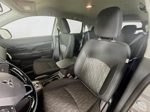 2026 Mitsubishi Outlander Sport 2.0 LE