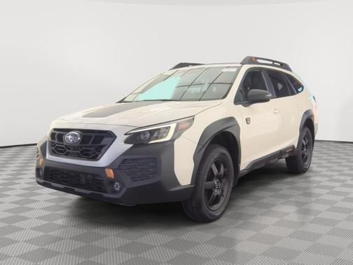 Crystal White Pearl 2024 Subaru Outback Wilderness