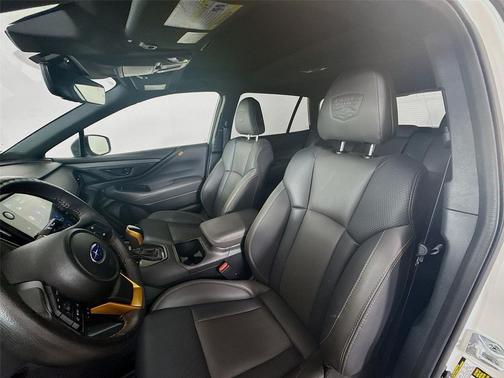 Crystal White Pearl 2024 Subaru Outback Wilderness