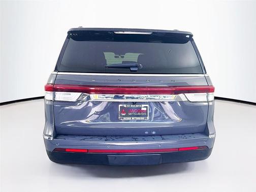 Chroma Caviar Dark Gray Metallic Clearcoat 2023 Lincoln Navigator Black Label