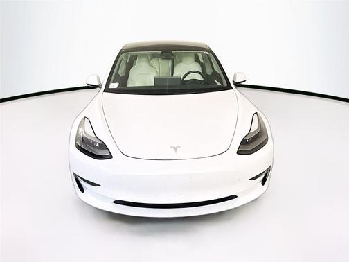 Pearl White Multi-Coat 2021 Tesla Model 3 Standard Range Plus