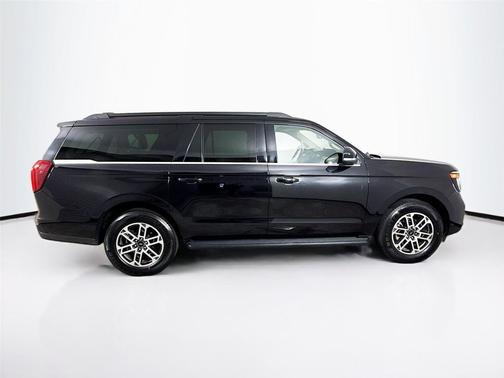 2025 Ford Expedition Max Active 4x2