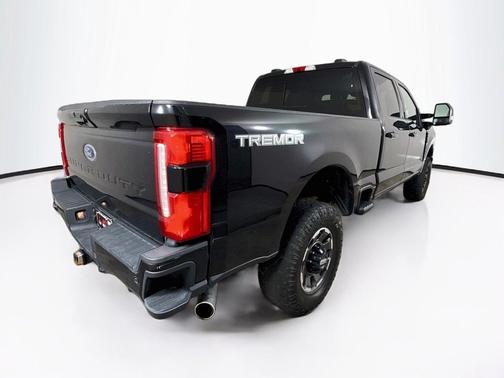 Agate Black Metallic 2024 Ford F-250 Lariat