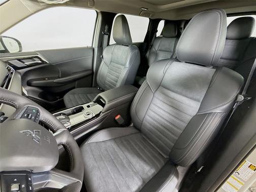 Alloy Silver Metallic 2026 Mitsubishi Outlander SE