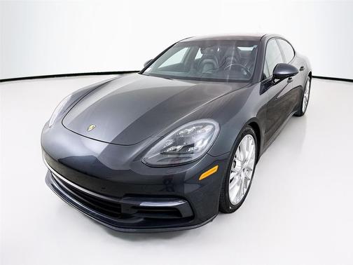 2020 Porsche Panamera 4