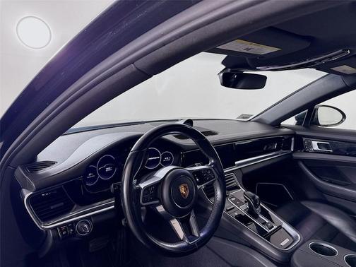 2020 Porsche Panamera 4