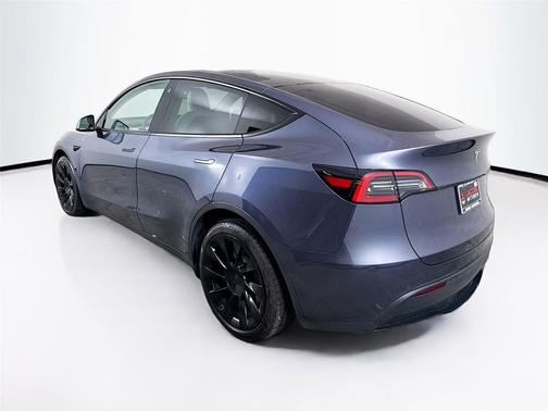 2022 Tesla Model Y Long Range Dual Motor All-Wheel Drive