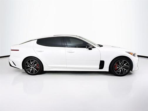 2023 Kia Stinger GT-Line