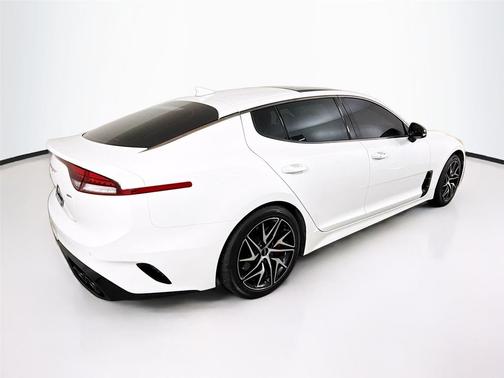 2023 Kia Stinger GT-Line