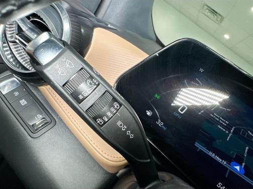 Polar White Tricoat 2026 Chevrolet Equinox FWD ACTIV
