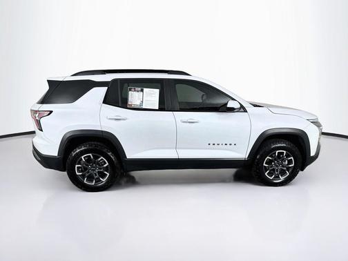 Polar White Tricoat 2026 Chevrolet Equinox FWD ACTIV