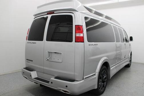 2025 Chevrolet Express 2500 Work Van