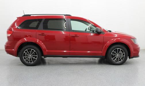 Red 2018 Dodge Journey SE