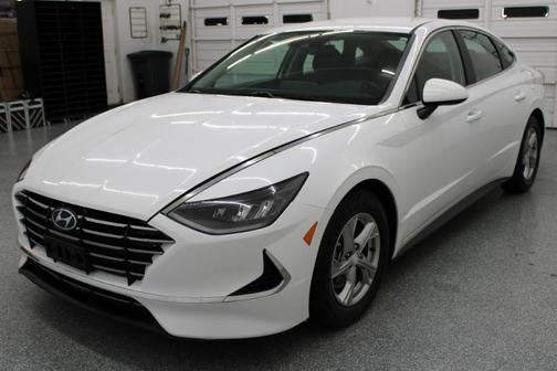 White 2021 Hyundai SONATA SE