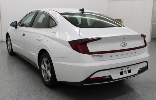 White 2021 Hyundai SONATA SE